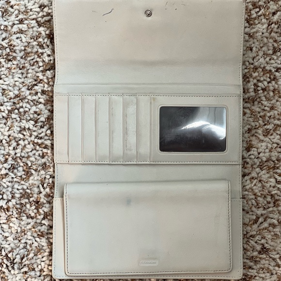 Coach Off White Ivory Signature Hobo Bag and Leather Buckle Wallet - Picture 7 of 8